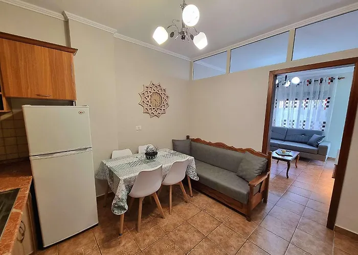 Lovely In The Beach, Durrës